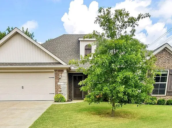 3416 W Earnhardt Dr, Fayetteville, AR 72704