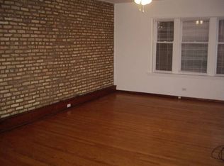 3957 N Clarendon Ave, Chicago, IL 60613