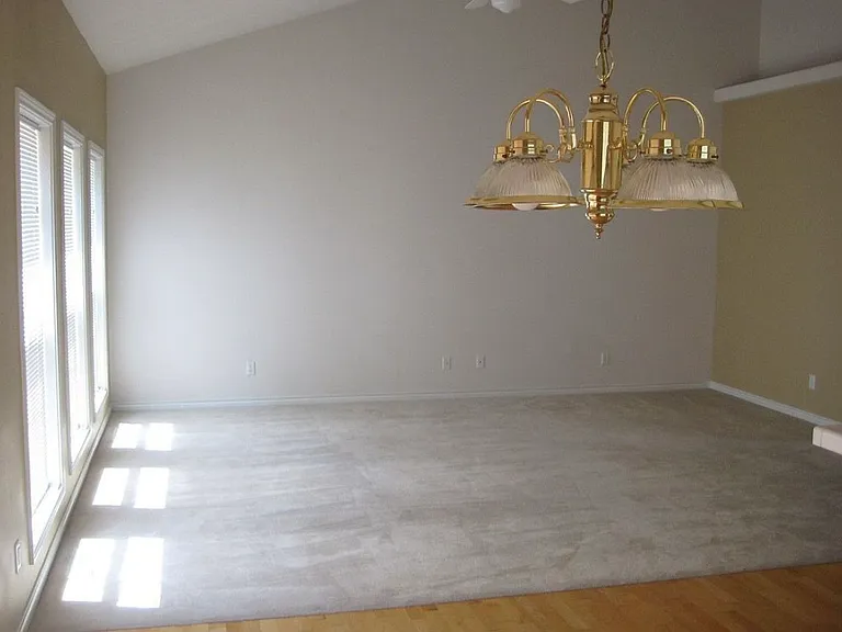 792 Lakefair Pl N — Photo 5