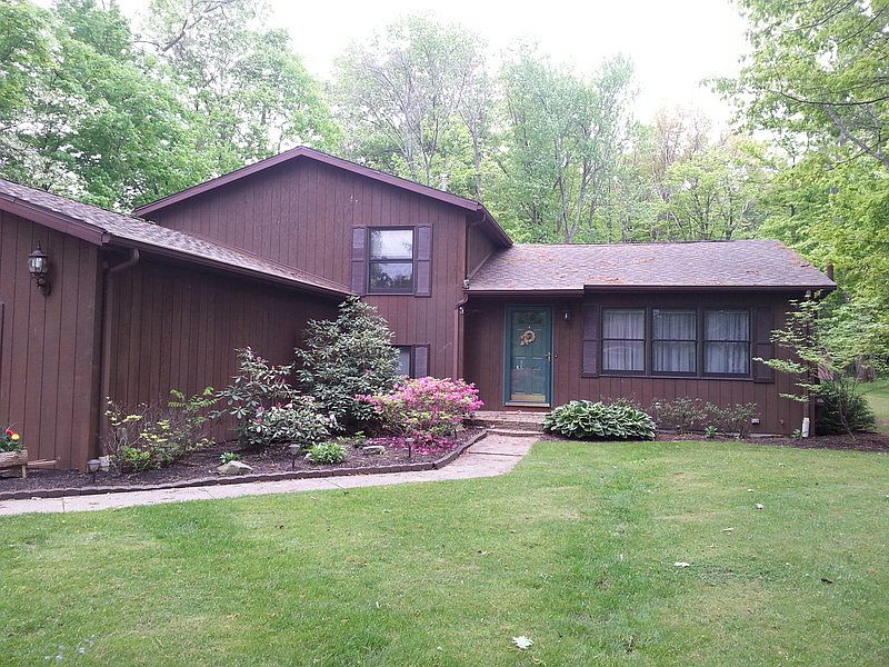 1st image of 1117 Fox Run Dr