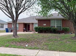 208 N Rolling Meadows Dr, Wylie, TX 75098