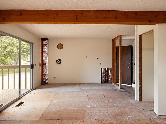 4th image of 157 San Benancio Rd