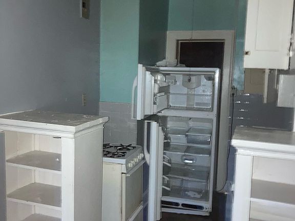2nd image of 1820 Wymore Ave APT 4