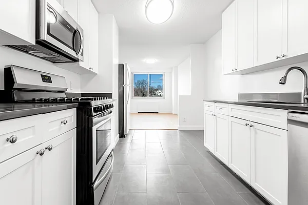 Rented by Olnick Organization | media 2