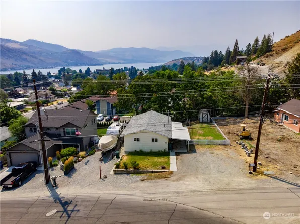 615 N Bradley Street, Chelan, WA 98816