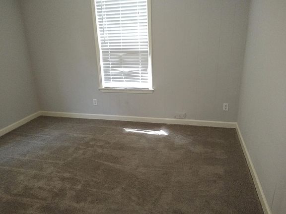 5th image of 983 Brower St