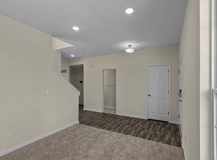 3082 Chamberlin Dr, Dayton, OH 45449