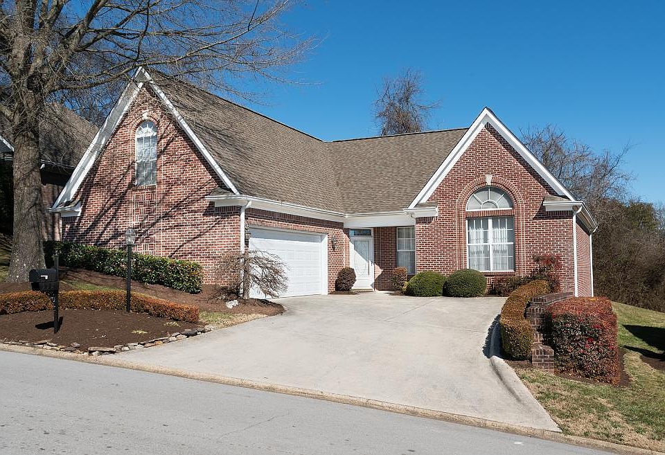 1st image of 512 Glen Ives Way