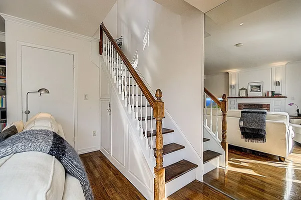 Sold by Redfin Real Estate | media 12