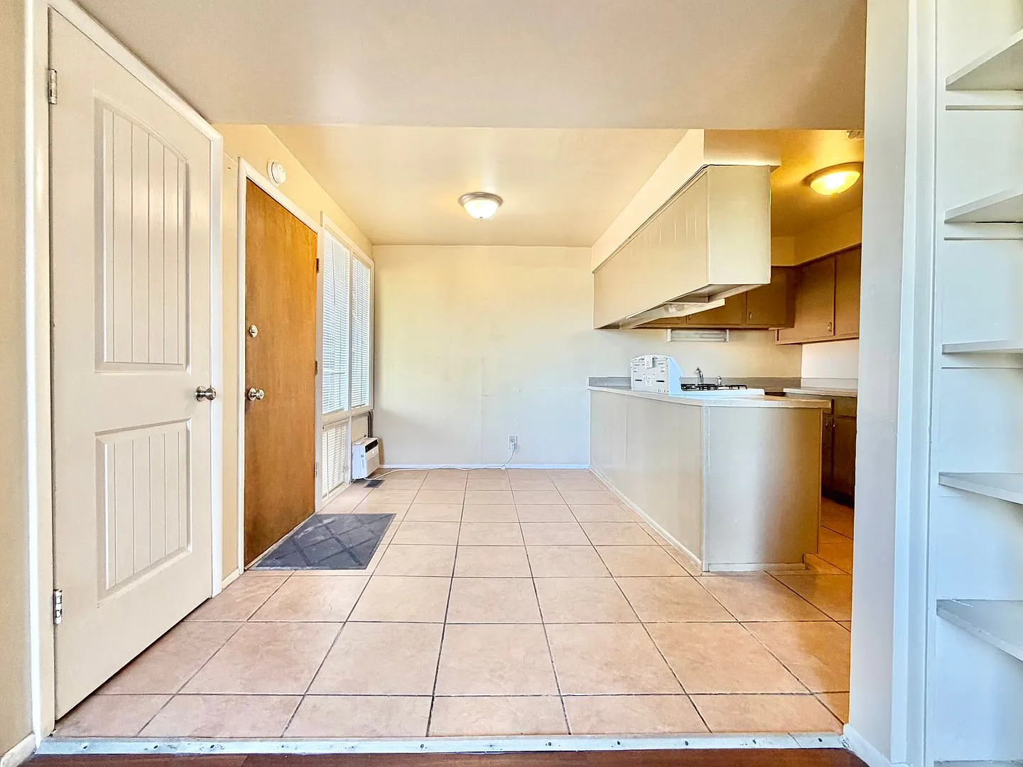 X1-Sunset View Apartments — Photo 4