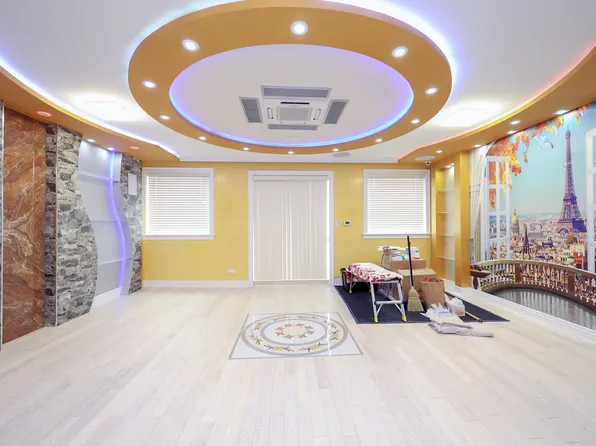 1260 Avenue Y image 1 of 14