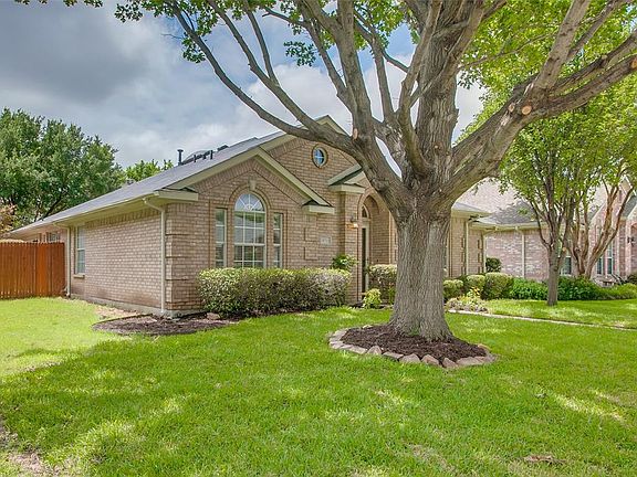 3rd image of 10711 River Oaks Dr