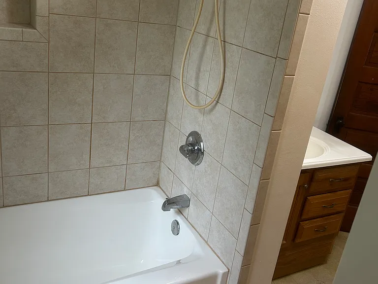 457 Broadway St — Photo 3