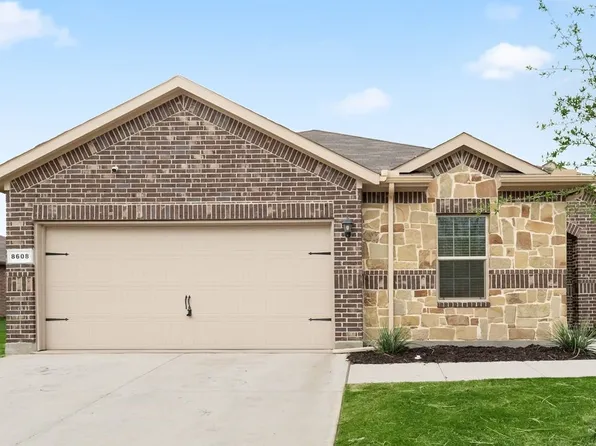 8608 Centerboard Ln, Fort Worth, TX 76179