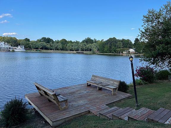 2nd image of 511 N Waters Edge Dr