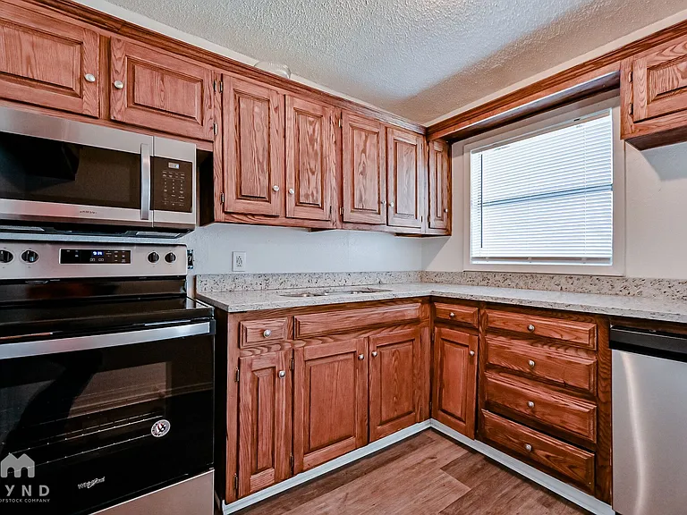 404 Lanola Ct — Photo 5