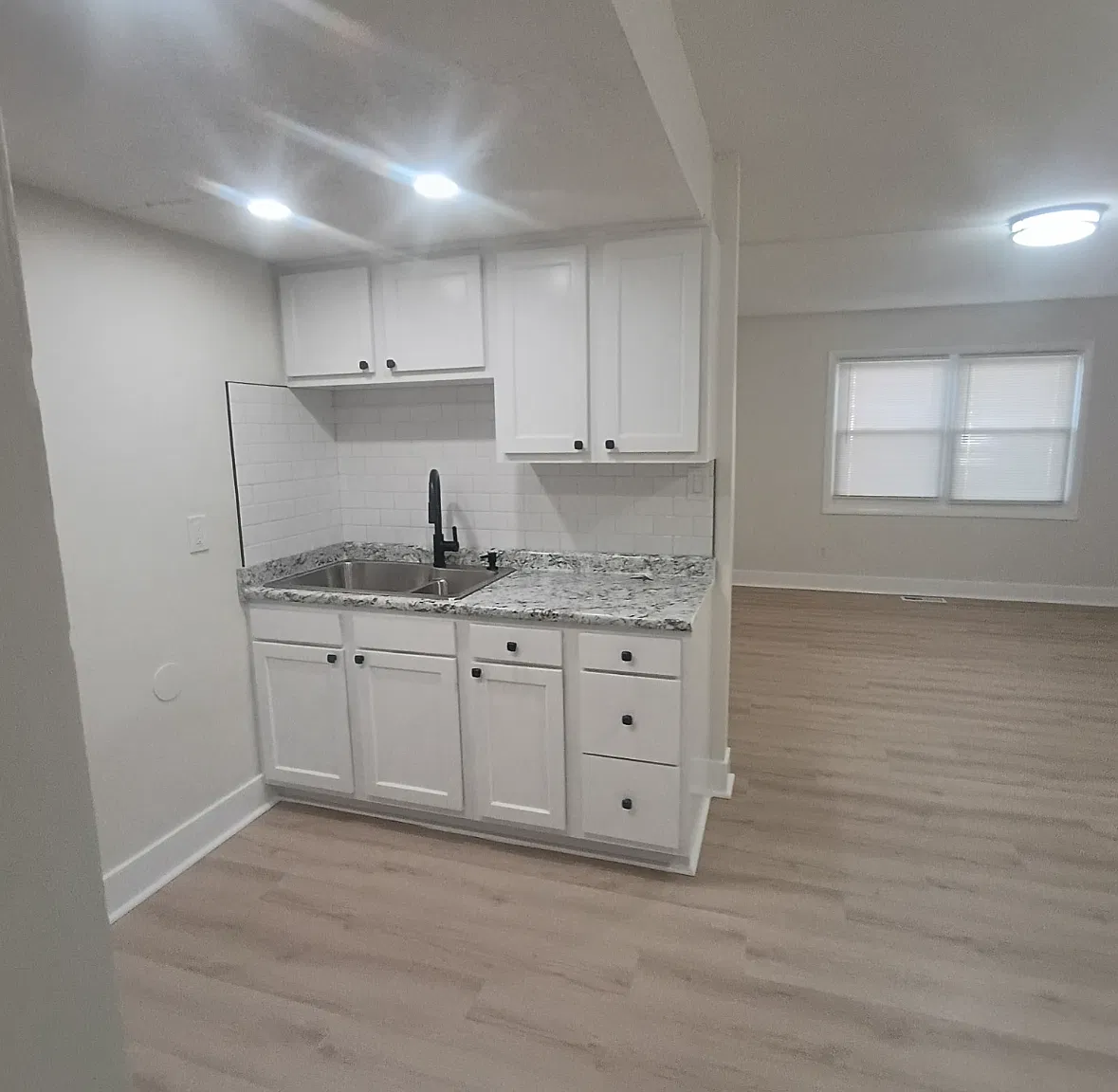 1 bed, 750 sqft, $1,195 — Photo 2