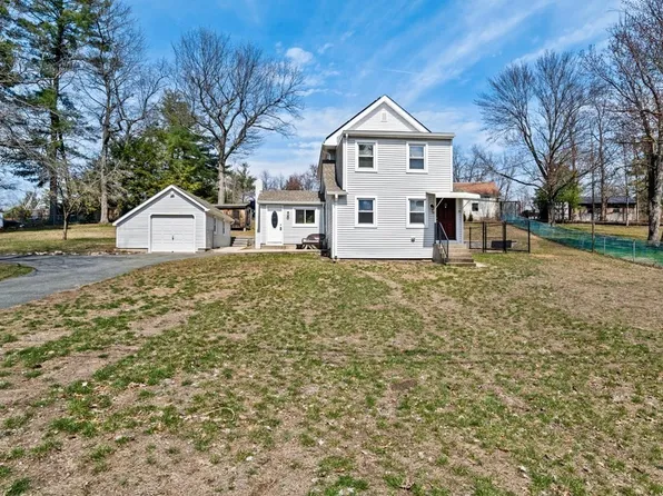 33 Buckingham Dr, Southwick, MA 01077