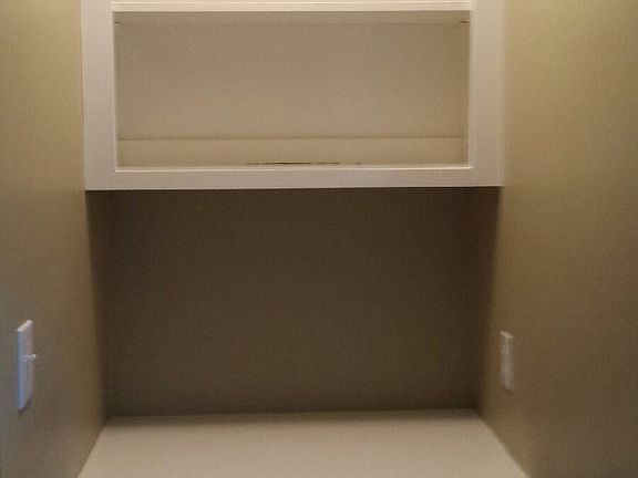Built In Desk in bedroom