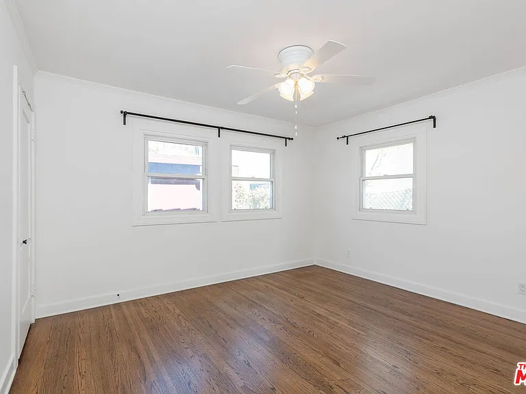 1293 S Sycamore Ave — Photo 15