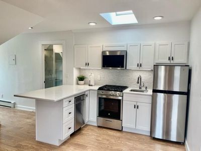 230 Milbank #3, Greenwich, CT, 06830