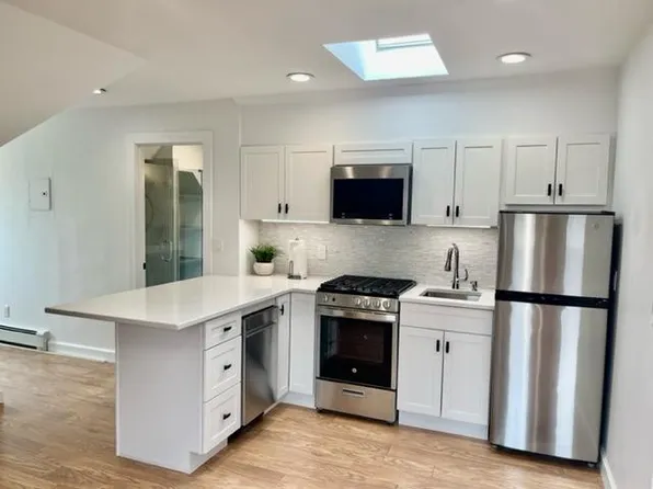 230 Milbank #3, Greenwich, CT 06830