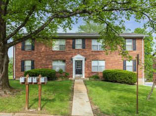 228 Leslie Ln #C, Ballwin, MO 63021