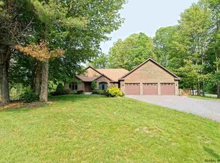 5 Timberwick Dr, Halfmoon, NY 12065