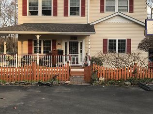 239 Hubbard Ave, Riverhead, NY 11901