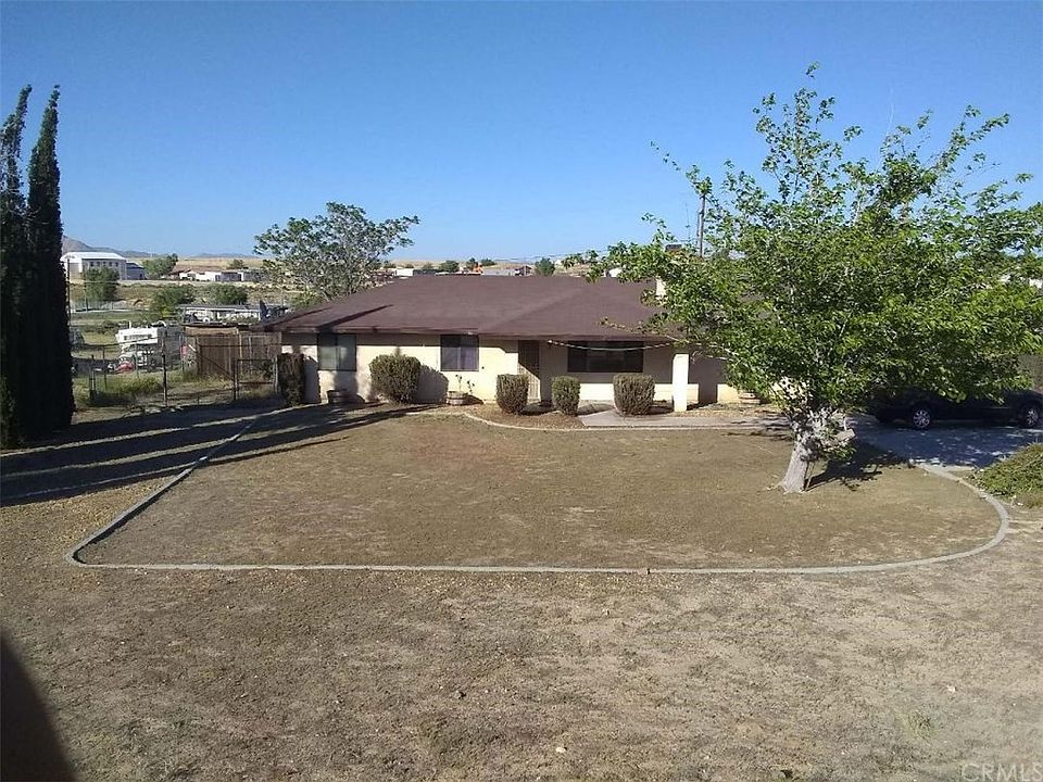 1st image of 16015 Village Dr