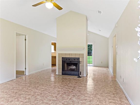 3rd image of 318 N Deerfield Dr