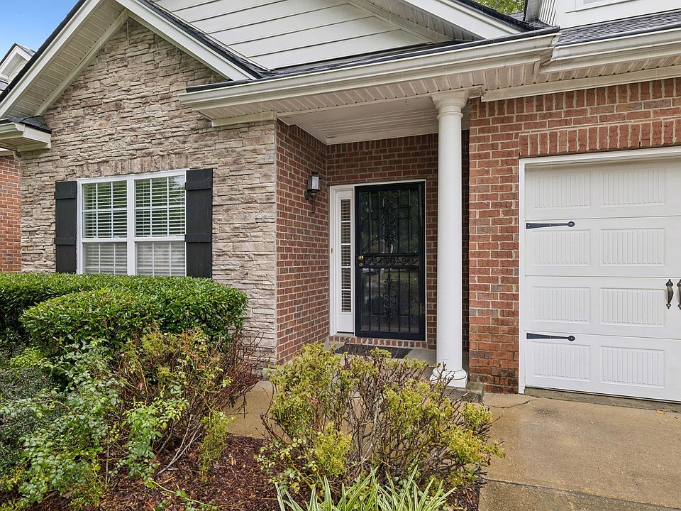 1st image of 802 Barrington Place Dr