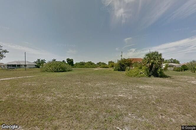 1st image of 2706 NE 3rd Ave