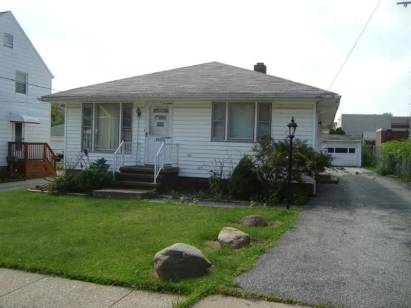 4423 Muriel Ave photo 1