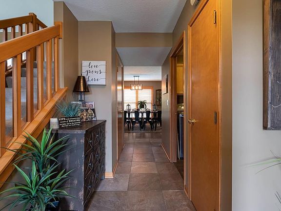 3rd image of 131 Alyssa Dr