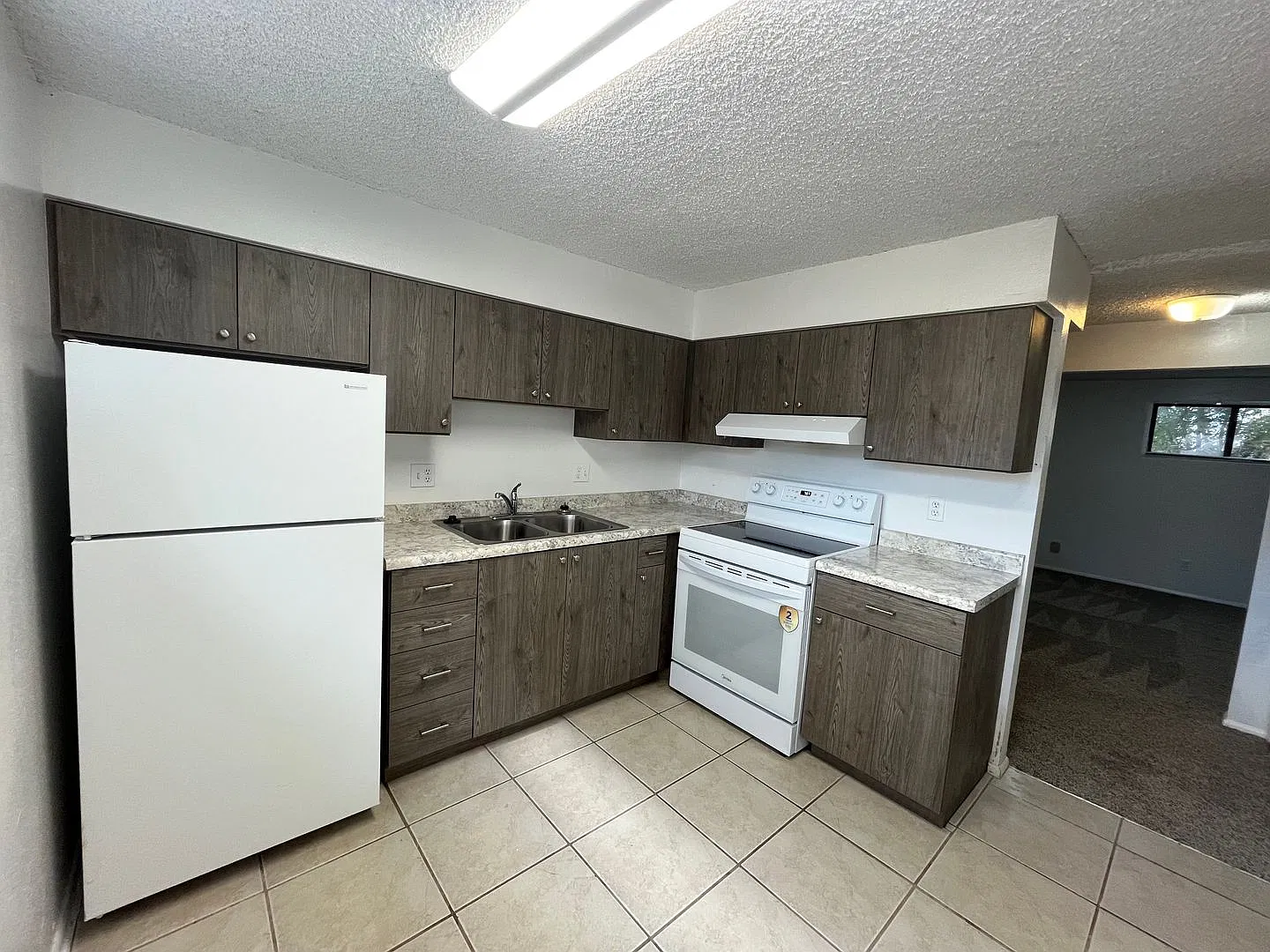 Sunrise Apartments — Photo 1