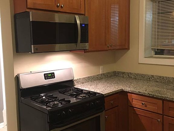 4th image of 1504 N Kedvale Ave