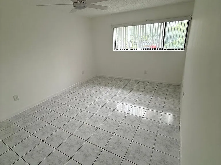 771 NE 199th St #206 — Photo 13