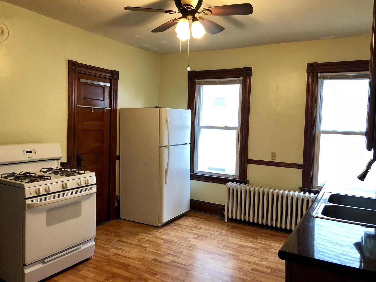 2 bed, 1500 sqft, $2,000 — Photo 2