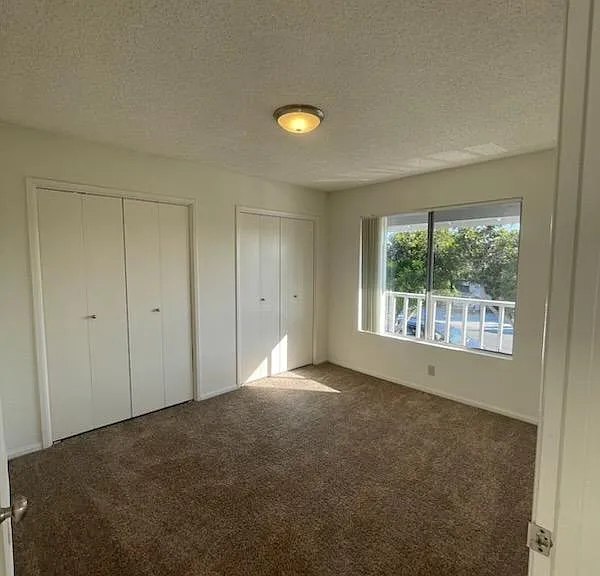 4658 Cherokee Ave — Photo 5