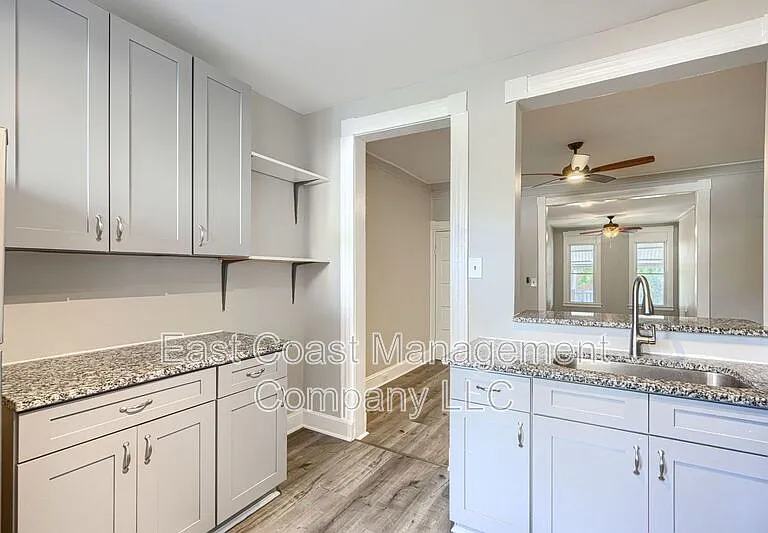 1530 N Rosedale St — Photo 8