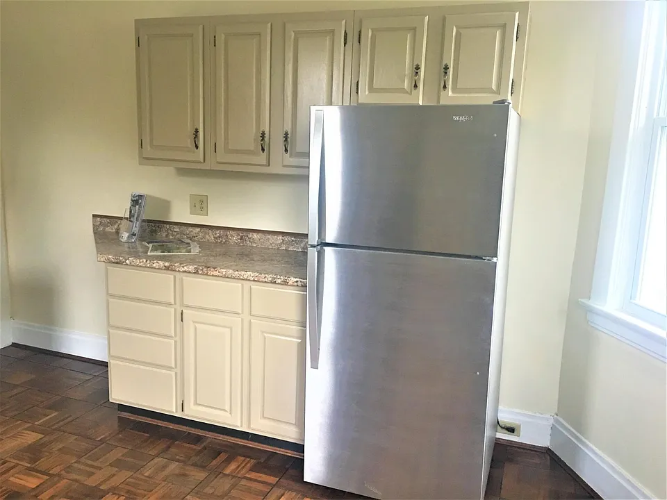 2nd floor, kitchen