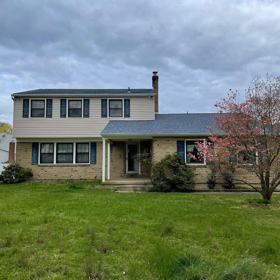 4 bed, 2.5 bath, 2102 sqft, $3,800 — Photo 1