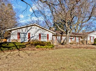 4704 Daniel Dr, Crystal Lake, IL 60014