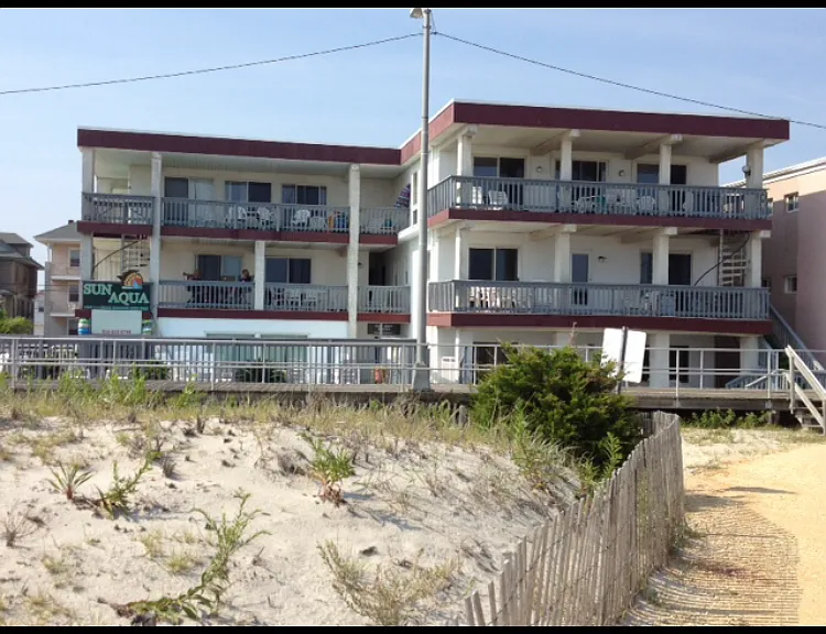 1421 Ocean Ave #3 — Photo 1