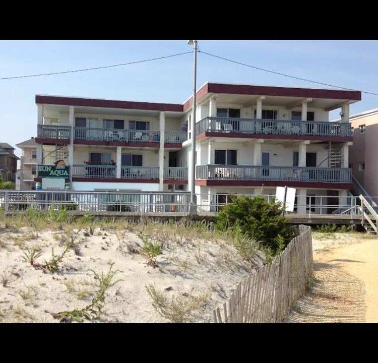 1421 Ocean Ave #3