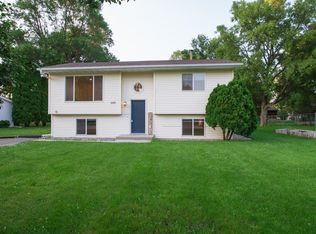 605 Lark Dr, Maple Lake, MN 55358