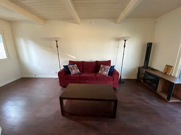 5th image of 294 S Campus Ave #2