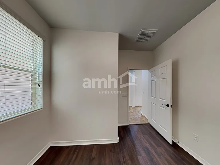 136 W Camino Fuste — Photo 14