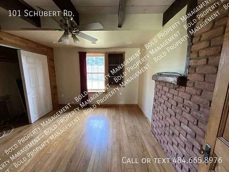 101 Schubert Rd — Photo 27